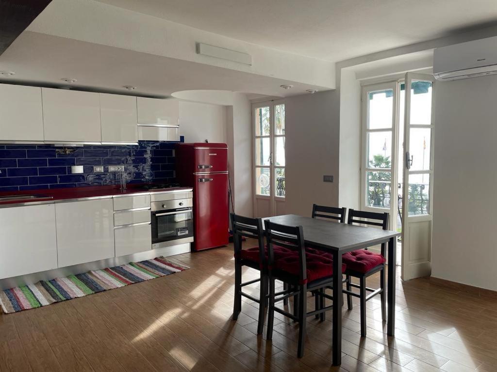 Nuovo Bilocale Frontemare Apartment Varraze
